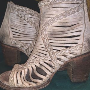 Freebird, Size-9 (feels like an 8.5)